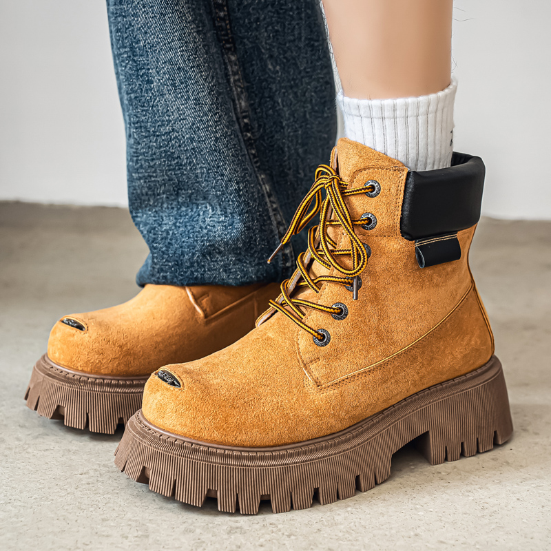 Leatherwork Boots - أحذية كلاسيكية عالية الرقبة للرجال من