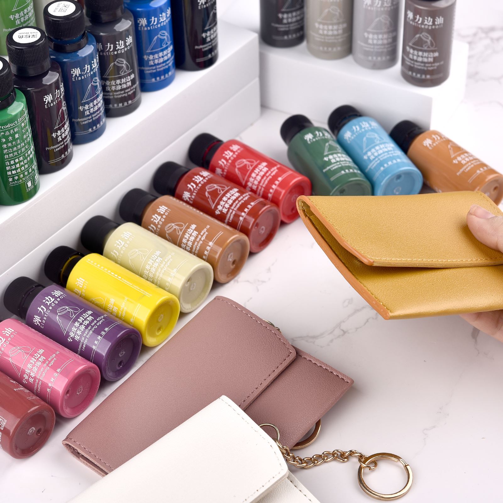 زيت طلاء حواف الجلد ، معاطف بل - مراجعة Leather Dye Finish وسعره